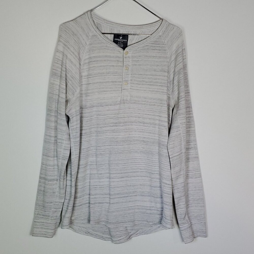 AMERICAN Eagle medium gray long sleeve henley shirt